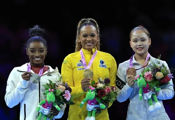 A brasileira conquistou a medalha de ouro neste sábado, 7, na Bélgica