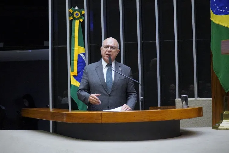 Texto prevê, entre outras ações, mudanças para os mercados de etanol, querosene de aviação e diesel