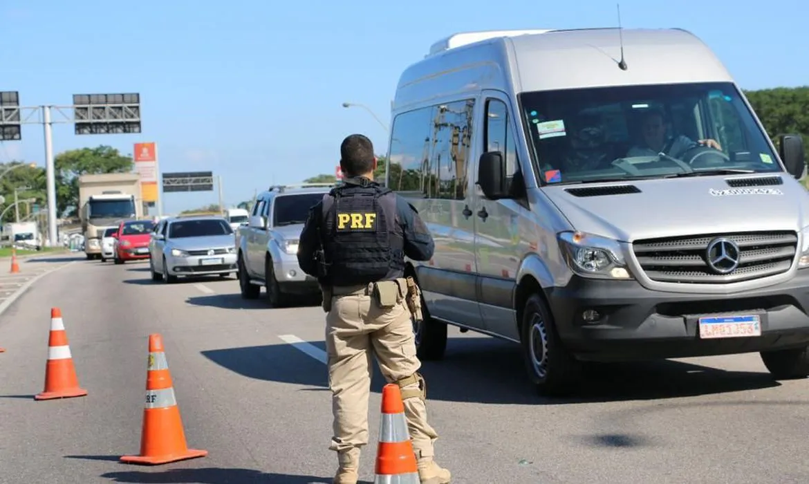 Até o momento, cerca de 1,6 mil motoristas foram autuados por dirigirem embriagados