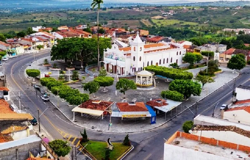 Imagem ilustrativa da imagem Santo Estevão celebra 102 anos com contribuição de seus cidadãos