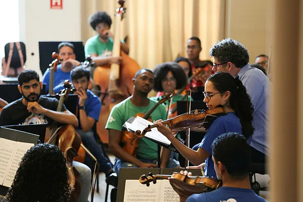 Ensaio do Neojiba, orquestra de jovens