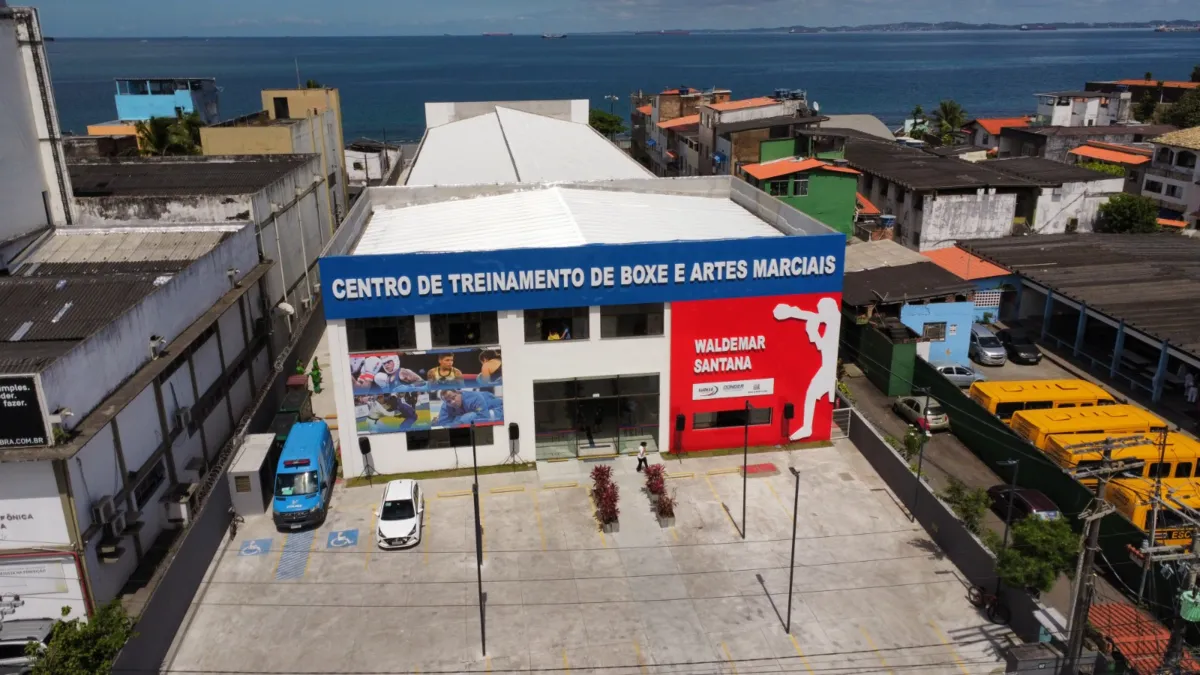 Centro de artes maciais completa 1 ano da inauguração