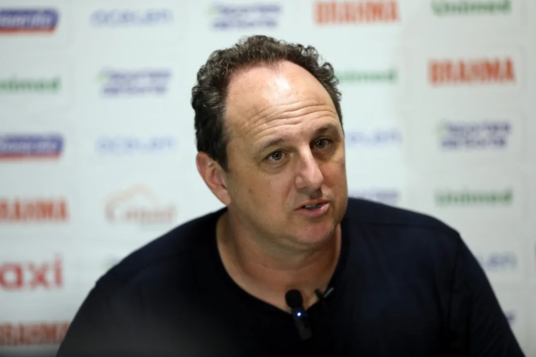 Rogério Ceni projeta sequência de jogos sem pausa e quer minimizar erros do time.