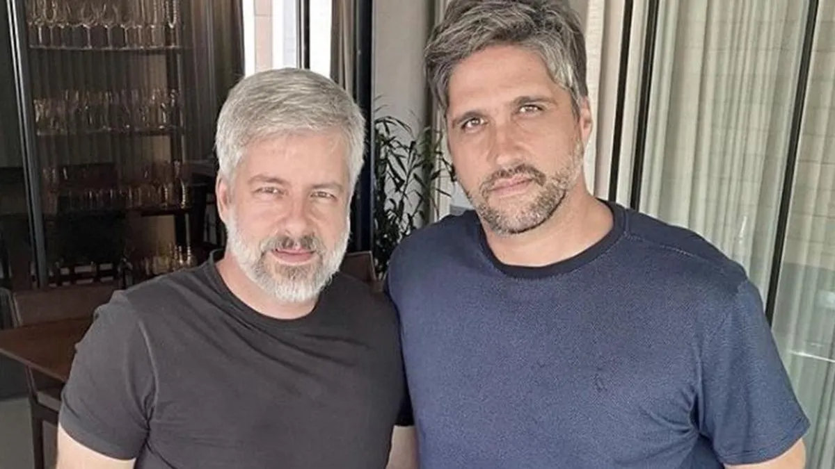 A dupla contou ainda que os pais ficaram emocionados ao saber do retorno dos irmãos aos palcos