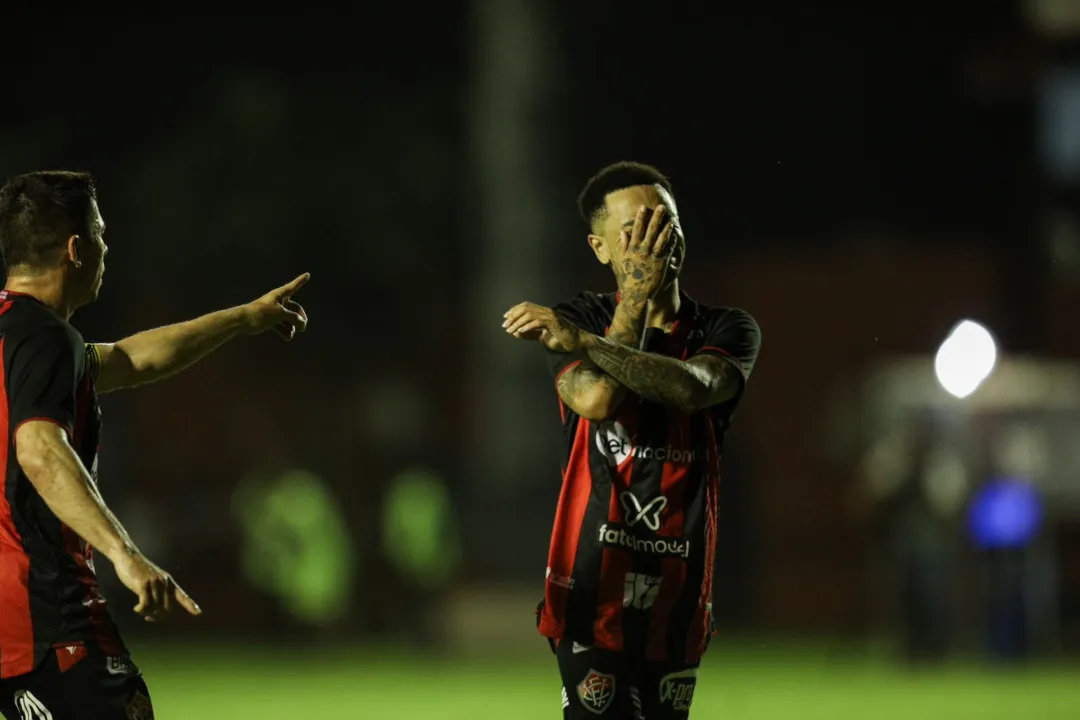 Matheusinho se emociona com o gol marcado contra o Tombense