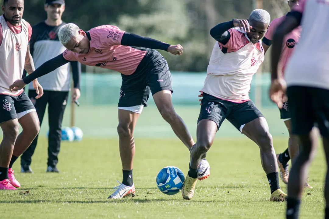 Elenco rubro-negro durante a atividade realizada no CT da Chapecoense