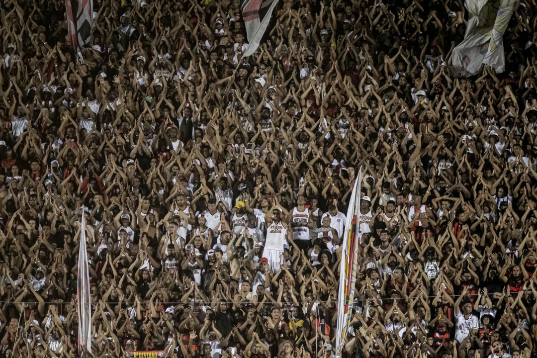 Torcida colossal foi fundamental na conquista do título da Série B