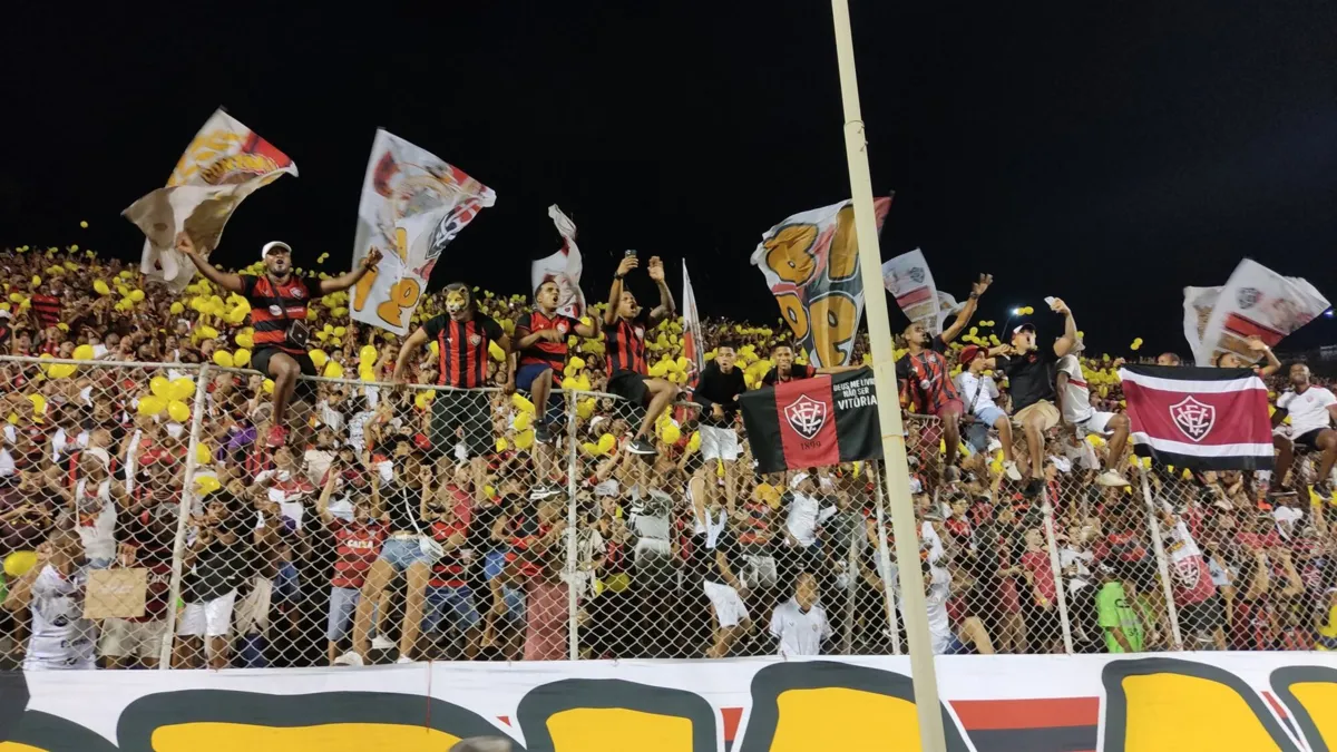 Torcida colossal tem sido determinante na campanha do Vitória na Série B 2023