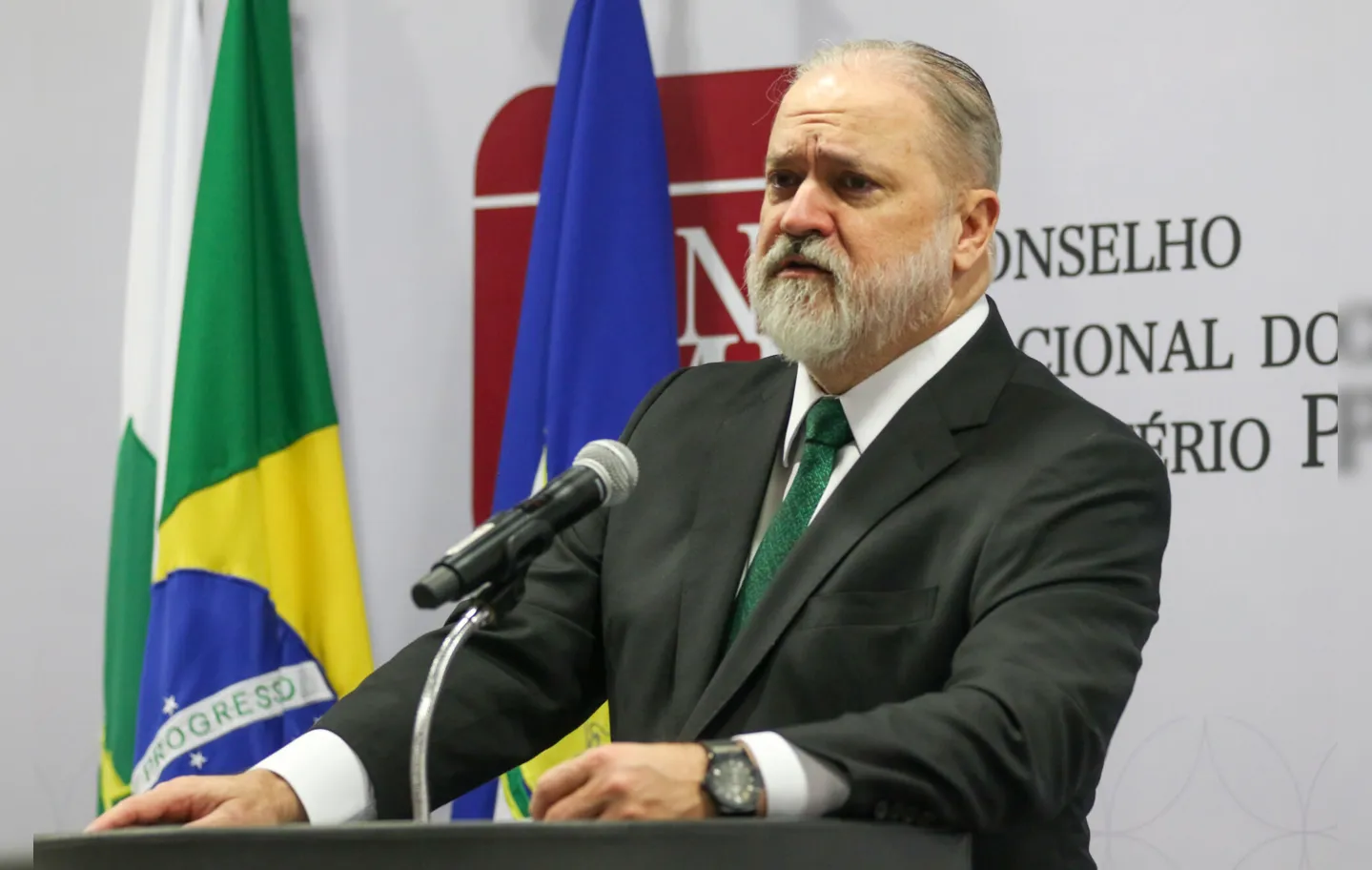 O Conselho Nacional do Ministério Público (CNMP) realiza a última sessão comandada pelo atual procurador-geral da República, Augusto Aras. Ele deixa o cargo após quatro anos à frente da PGR