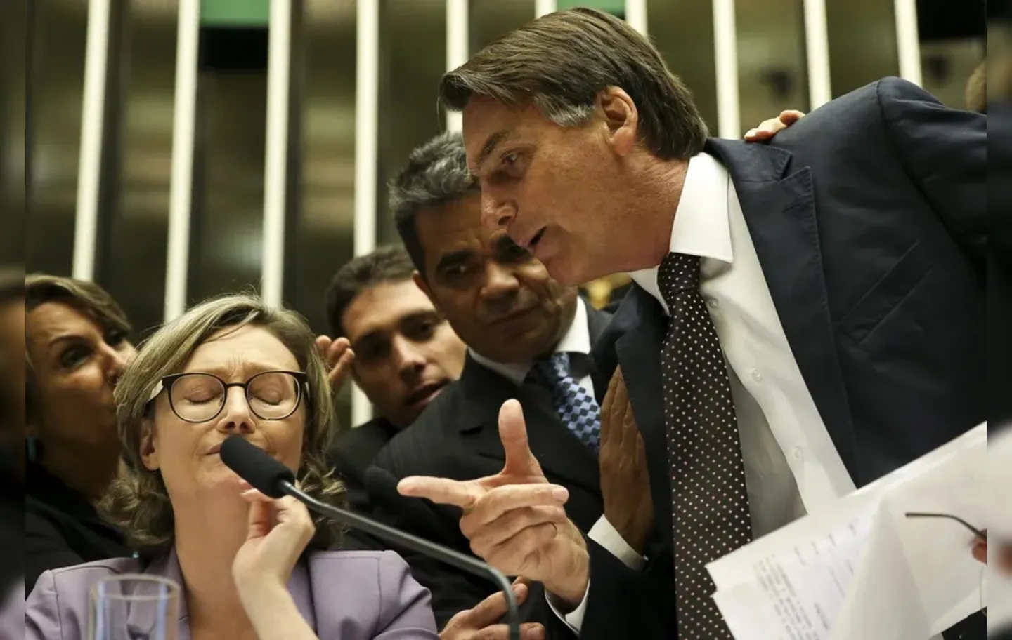 Bolsonaro disse para Maria do Rosário que não a estupraria “porque ela não merece”