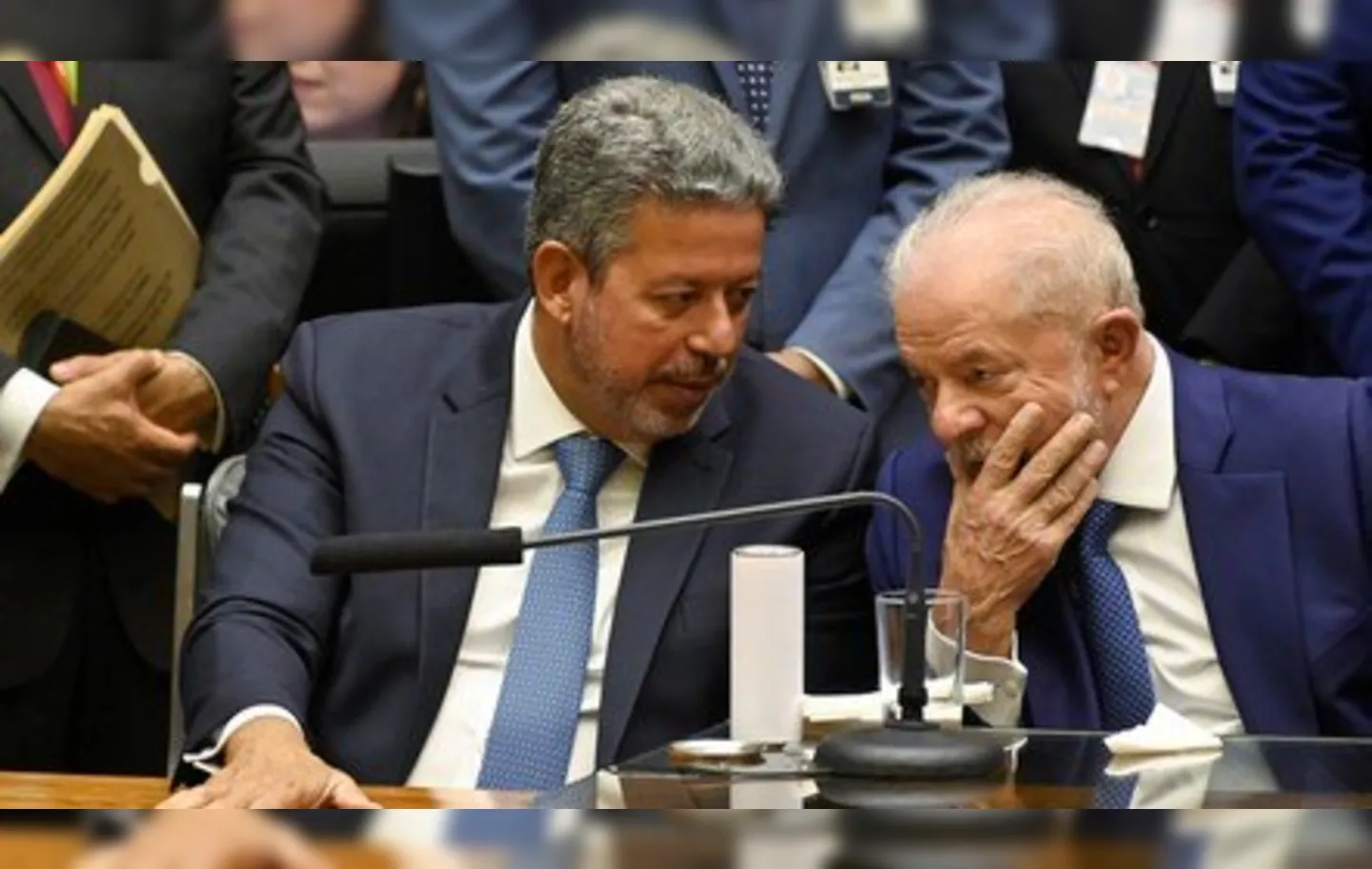 Reforma ministerial aconteceu porque o governo Lula tenta negociar apoio do Centrão no Congresso