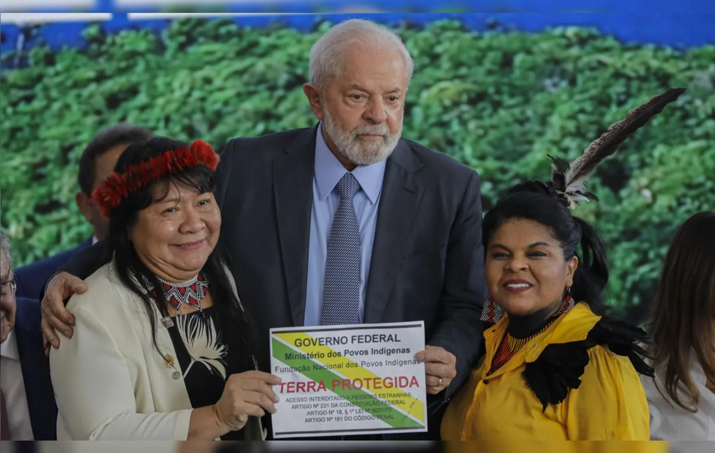 Imagem ilustrativa da imagem Lula assina demarcação de duas terras indígenas na Amazônia