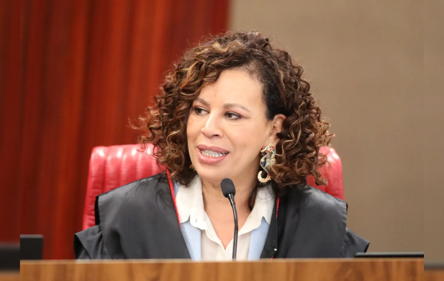 Edilene Lôbo, 1ª ministra negra
 do TSE, faz palestra em Salvador