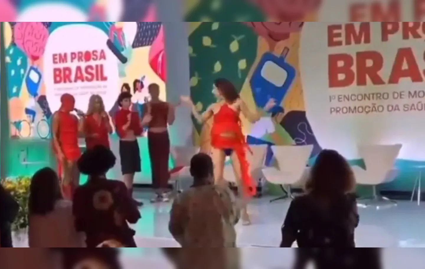 Bolsonaristas compartilham reações sobre dança em evento do Ministério da Saúde