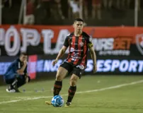 Imagem ilustrativa da imagem Aos 36 anos, Osvaldo iguala pelo Vitória melhor temporada da carreira