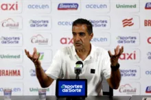 Imagem ilustrativa da imagem Após 51 jogos, Renato Paiva pede demissão do Bahia