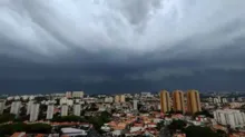 Imagem ilustrativa da imagem Após temporais, mais de 1 milhão de paulistanos ainda estão sem luz