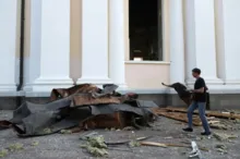 Imagem ilustrativa da imagem Ataque com drones russos deixa um morto na região ucraniana de Odessa