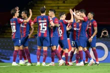 Imagem ilustrativa da imagem Barcelona goleia e City consegue virada; confira os jogos do dia