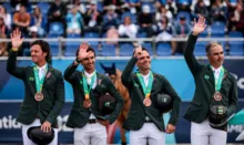 Imagem ilustrativa da imagem Brasil conquista medalha de bronze no salto por equipes do hipismo
