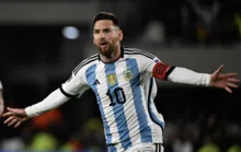 Imagem ilustrativa da imagem Com gol de Messi, Argentina vence Equador na estreia das Eliminatórias