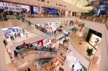 Imagem ilustrativa da imagem Comerciários: Horários de shoppings e centros comerciais são alterados