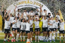Imagem ilustrativa da imagem Corinthians vence Palmeiras e conquista quarto título da Libertadores