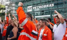 Imagem ilustrativa da imagem FUP convoca petroleiros para ato pelos 70 anos da Petrobras