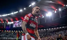 Imagem ilustrativa da imagem Flamengo vence Bragantino e entra na briga pelo título do Brasileiro