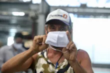 Imagem ilustrativa da imagem Governo da Bahia nega retorno da obrigatoriedade do uso de máscara