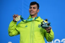 Imagem ilustrativa da imagem Guilherme Costa vence 1500m livre e garante o seu quarto ouro no Pan