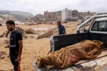 Imagem ilustrativa da imagem Inundações na Líbia deixam milhares de mortos e 30.000 deslocados