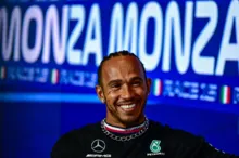 Imagem ilustrativa da imagem Lewis Hamilton renova com a Mercedes até 2025