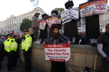 Imagem ilustrativa da imagem Milhares de pessoas vão às ruas em Londres a favor do povo palestino