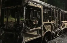 Imagem ilustrativa da imagem Ônibus é incendiado após ação policial em Castelo Branco