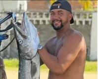 Imagem ilustrativa da imagem Pescador é morto a tiros na porta de casa em Ilha de Itaparica