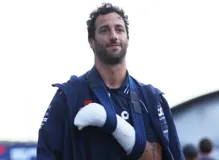 Imagem ilustrativa da imagem Ricciardo bate, fratura mão e será substituído no GP da Holanda de F1