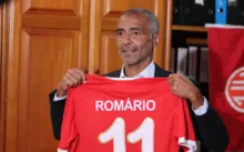 Imagem ilustrativa da imagem Romário é eleito presidente de clube carioca; confira