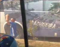 Imagem ilustrativa da imagem Seleção de Cachoeira é hostilizada e tem ônibus apedrejado em Ipiaú