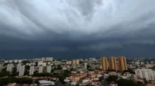 Imagem ilustrativa da imagem Sobe para sete o número de mortes causadas por temporal em São Paulo