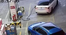 Imagem ilustrativa da imagem Vídeo: motorista derruba bomba de gasolina e causa explosão em posto