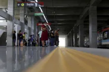Imagem ilustrativa da imagem Vídeo: passageiros ficam presos em elevador do metrô na Estação Pirajá