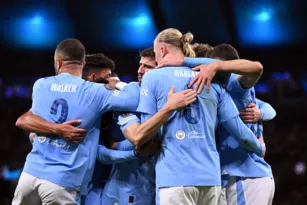 Manchester City goleia o Fulham e mantém 100% na Premier League