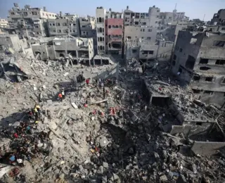 Exército de Israel completa cerco à cidade de Gaza