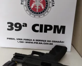 PM recupera arma de aluno oficial roubada em arrastão