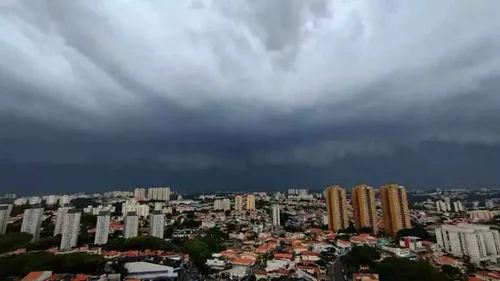 Após temporais, mais de 1 milhão de paulistanos ainda estão sem luz