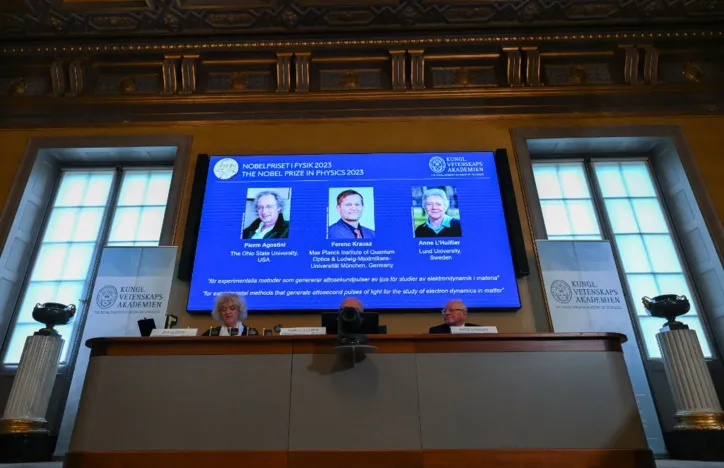 O trio realizou pesquisas no campo da física dos attosegundos