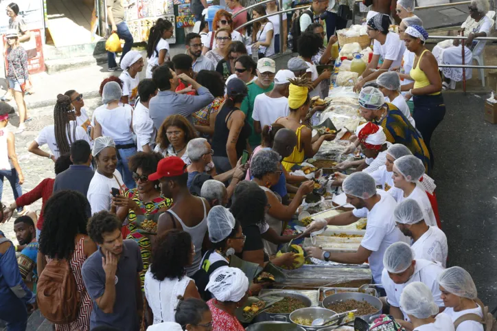 Em 2019. banquetaço celebra o dia mundial da alimentação com evento no bairro do Pelourinho
