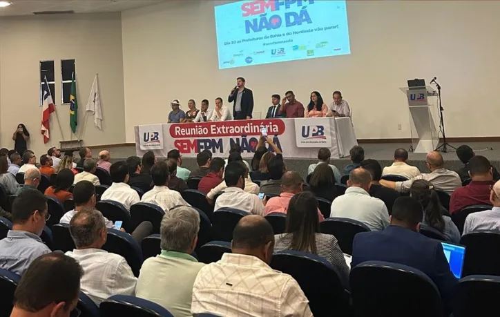 Reunião extraordinária "Sem FPM não dá", realizada na sede da UPB na segunda-feira, 10