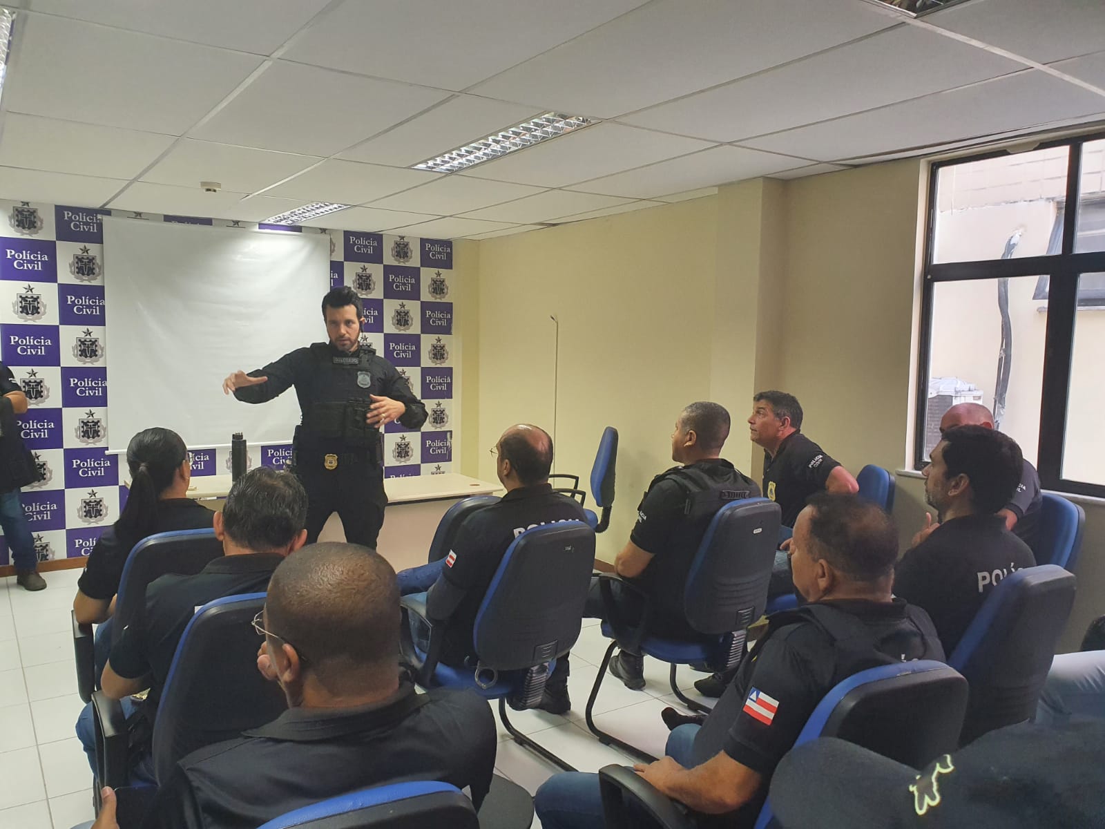 Operação prende homicidas, ladrões e traficantes em Feira de Santana